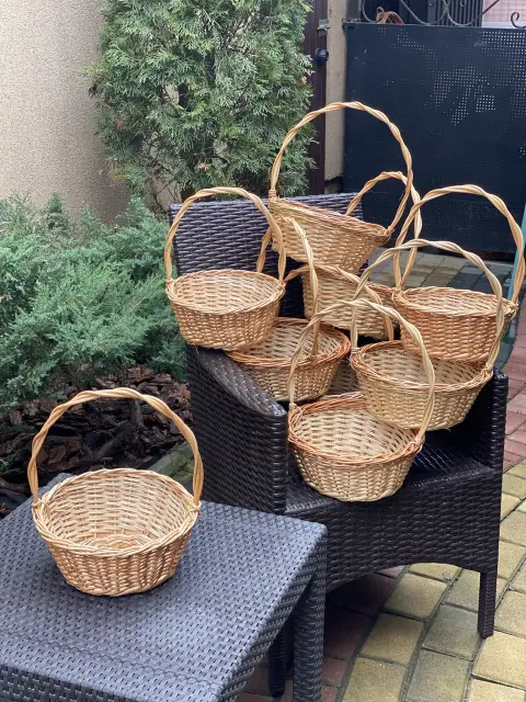 Proutěný košík na dárky a floristiku – ruční výroba